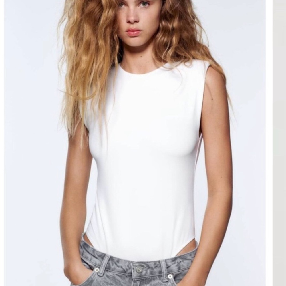 ZARA BodySuit White Sleeveless Shoulder Pads Round Neck Snap Button Small New